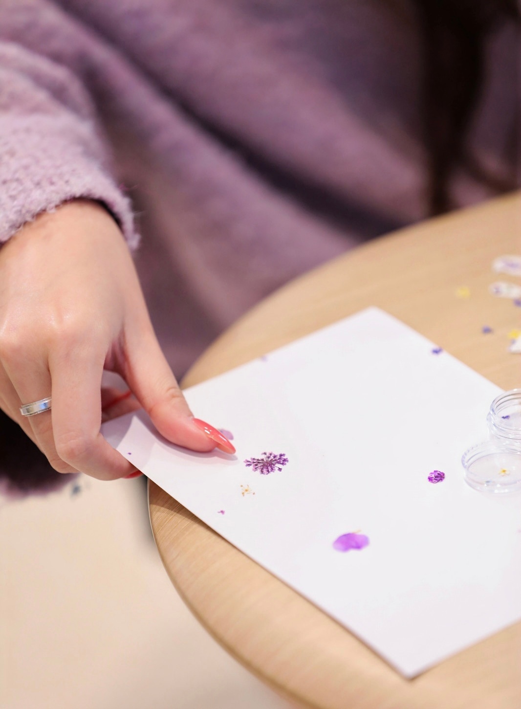 唐毅春日侧颜妆造美学天菜耳朵也有了自己的天菜妆造新手懒人必看！唐毅老师线下教的的