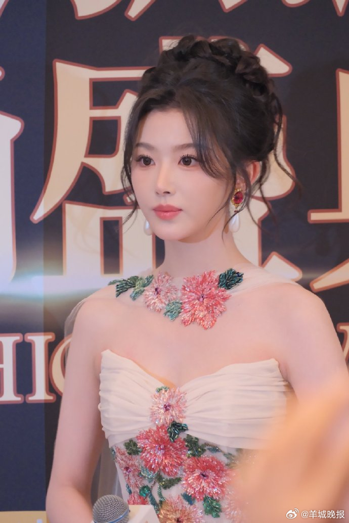 【搜狐时尚盛典明星现场生图，谁的状态最惊艳你？】12月18日，2025搜狐时尚盛