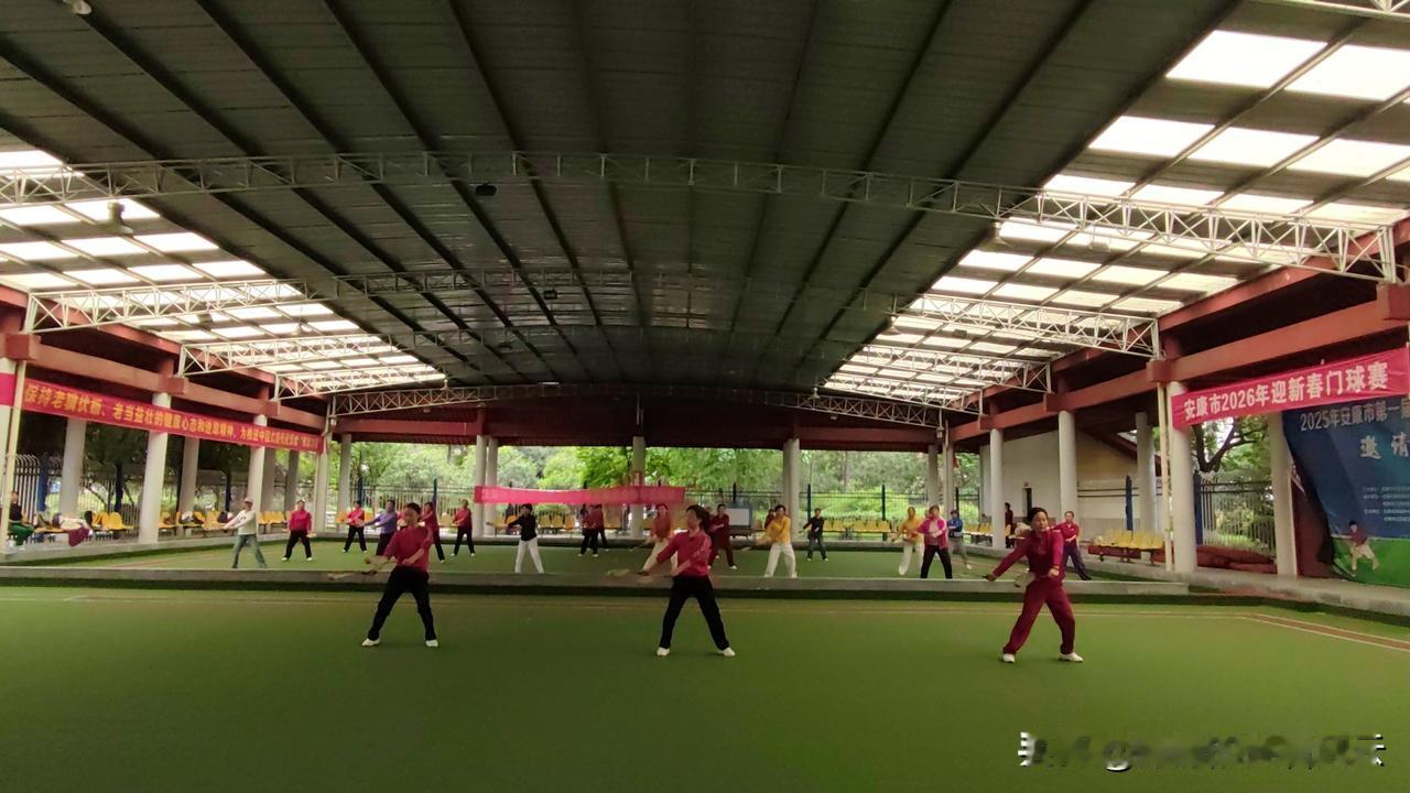 汉滨区老体协龙腾汉江分会柔力球双拍双球培训班暨陕西三级社会体育指导员培训班顺利开