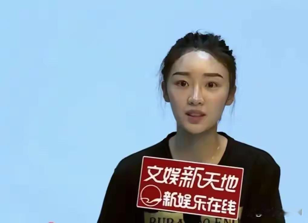 张月从老师到女团再到演员，最值钱的从来不是逆袭，是那套太适合内娱包装的标准答案 