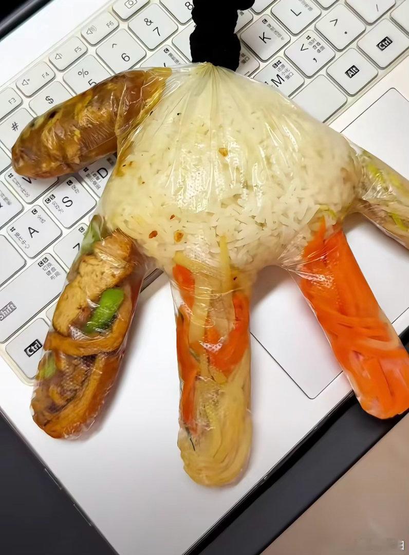 大米 玉米 🌽黄豆 粮油 糖 棉花 肉 加工环节哪一个不是粮食呢？饭桶都理解不