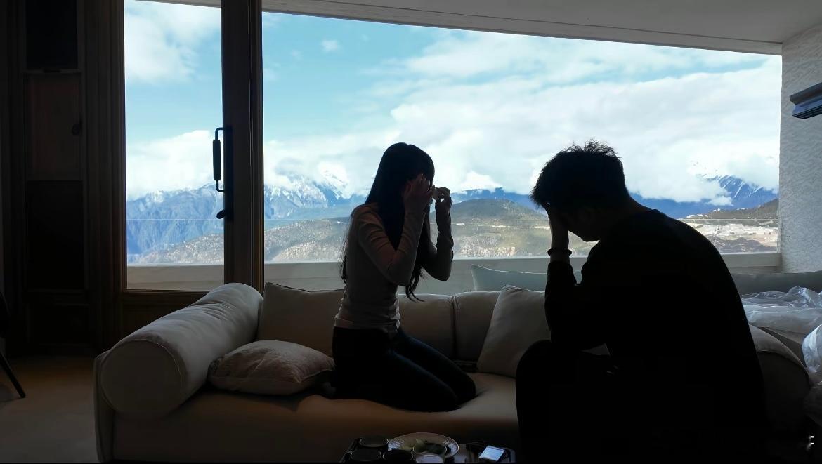 是的 在梅里神山下被男朋友求婚了 