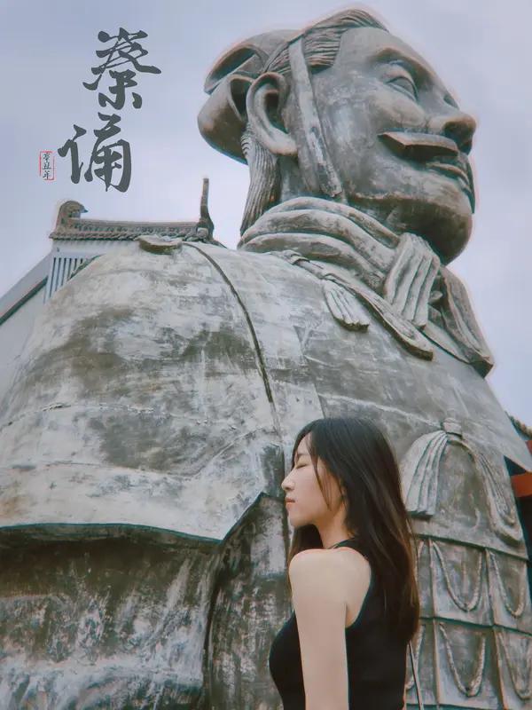 浙产电影《寻秦记》最近爆火，这电影可太有看头了。它改编自经典同名小说，很多书粉都