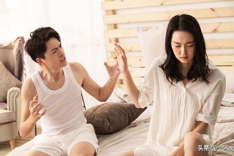 不是恋爱脑是心理生病！极端黏人式爱情，本质是情感创伤
 
生活中不少人将极致黏人