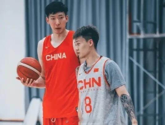 广东凭着两年周琦赵睿互换东家攒了一些钱，捂了两年现下才撬动与广州这笔交易，弄来崔