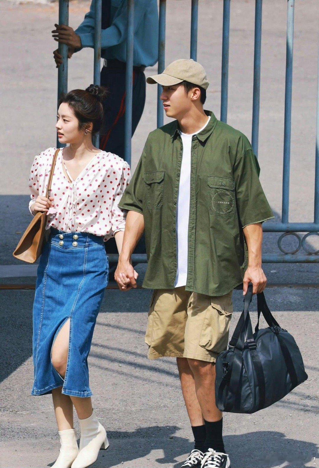 徐若晗运气真好，刚和张凌赫合作完，又和黄景瑜一起工作了 ​​​