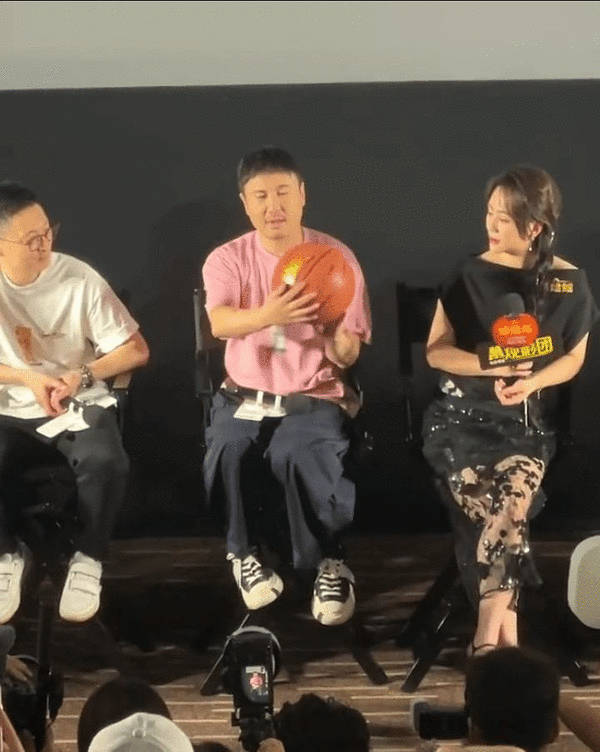 沈叔叔不整点活都不行哈哈[笑cry] ​​​