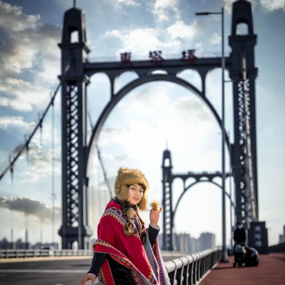 帅哥美女东塔桥（三）