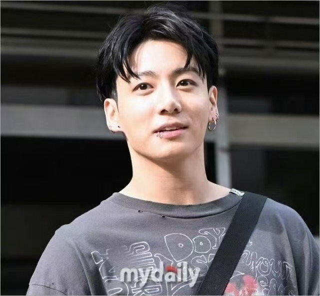 日本女性试图闯入田柾国住宅，呃，