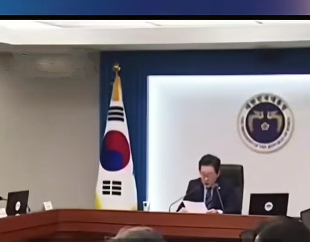 韩国执政党推动反仇恨立法，辱华与诽谤特定国家言论将受到法律制裁。
    据韩国