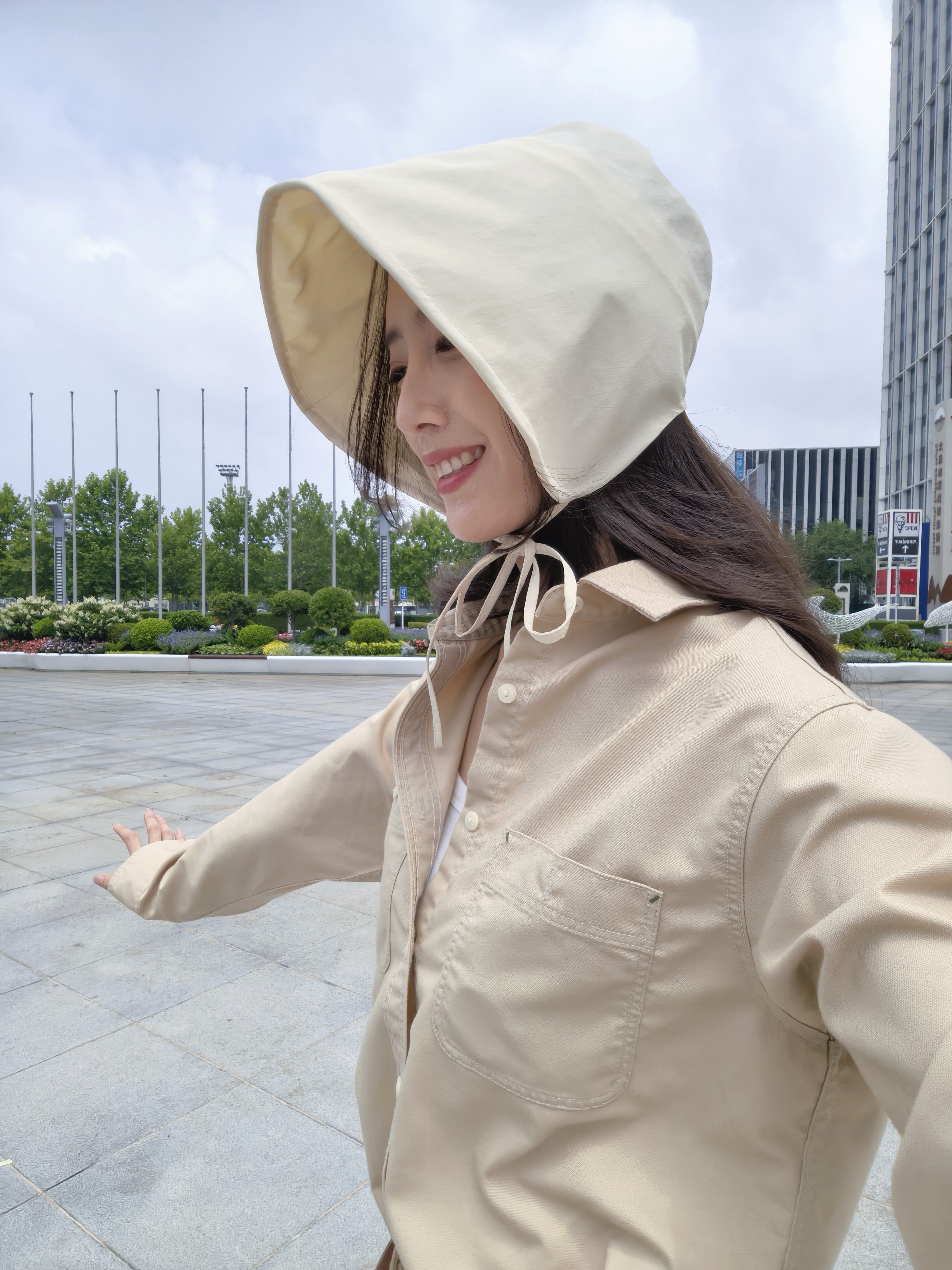 添加一个新地标，大连！我买了一个奇奇怪怪的帽子，但是它真的好好使，哈哈哈哈 