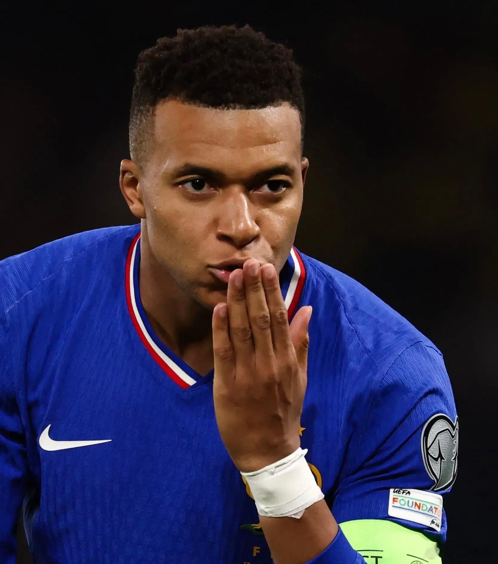 果不其然，姆总发挥好的比赛，法国都能顺利赢球，横扫乌克兰提前晋级世界杯，一切都在