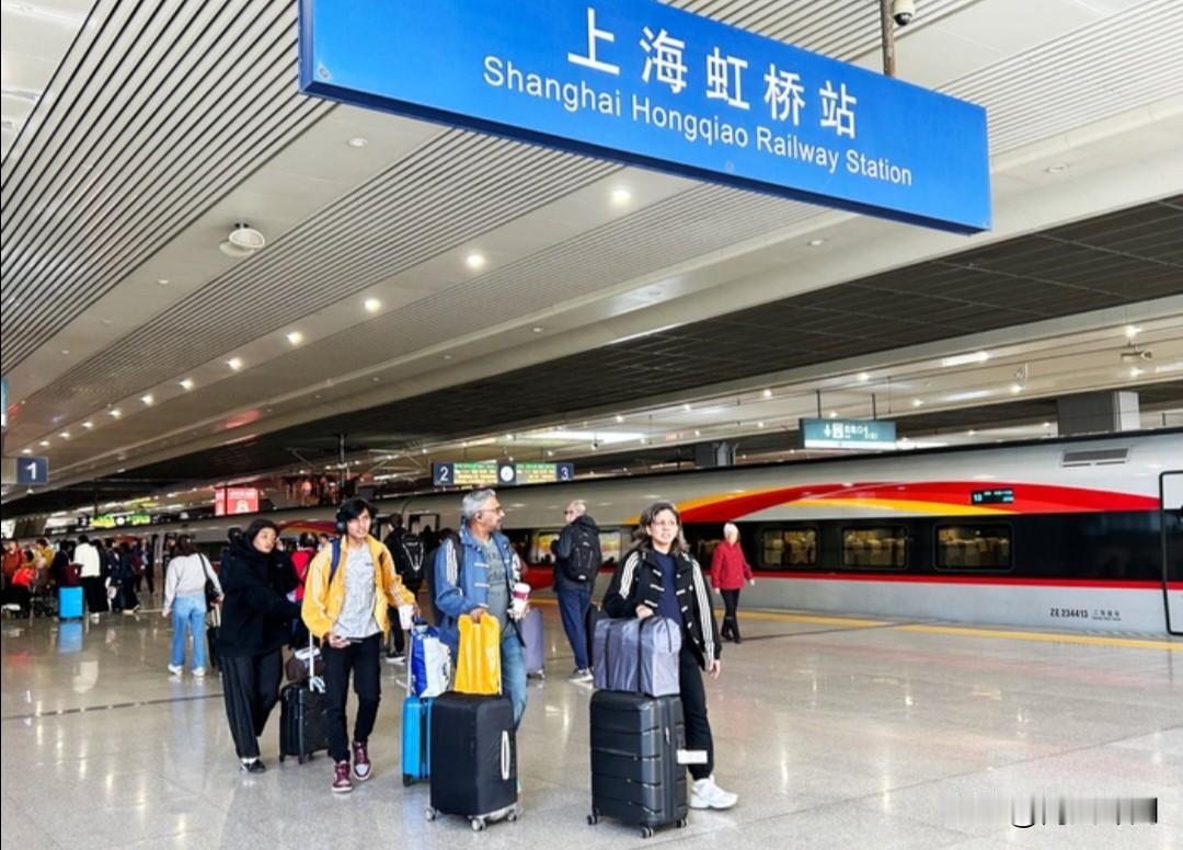 当美国弄丢游客，中国稳稳接住了全世界！
 
风水轮流转，这话真没说错！曾经全球游