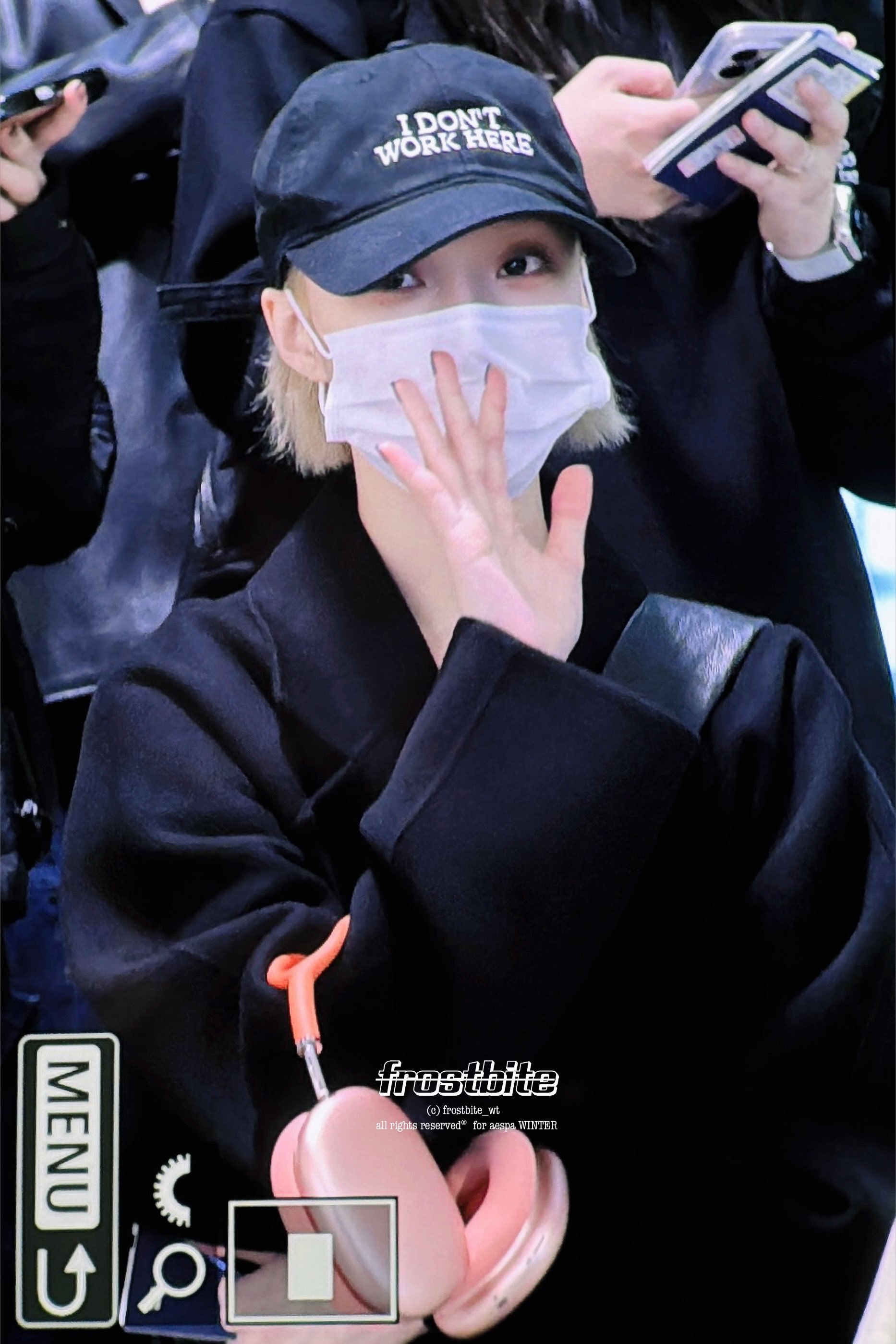241124 KIX🛫I DON'T WORK HERE🐶©️frostbi