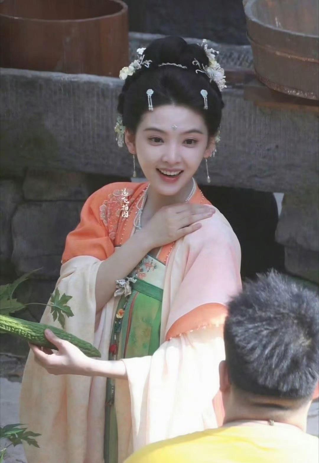 章若楠好灵动的女孩啊，古装真的好清纯，太完美了章若楠公主照 水蜜桃章若楠