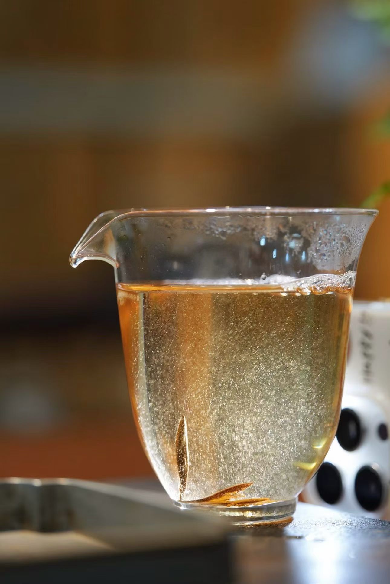 茶道  茶中自有山川气，静品方知岁月深。 