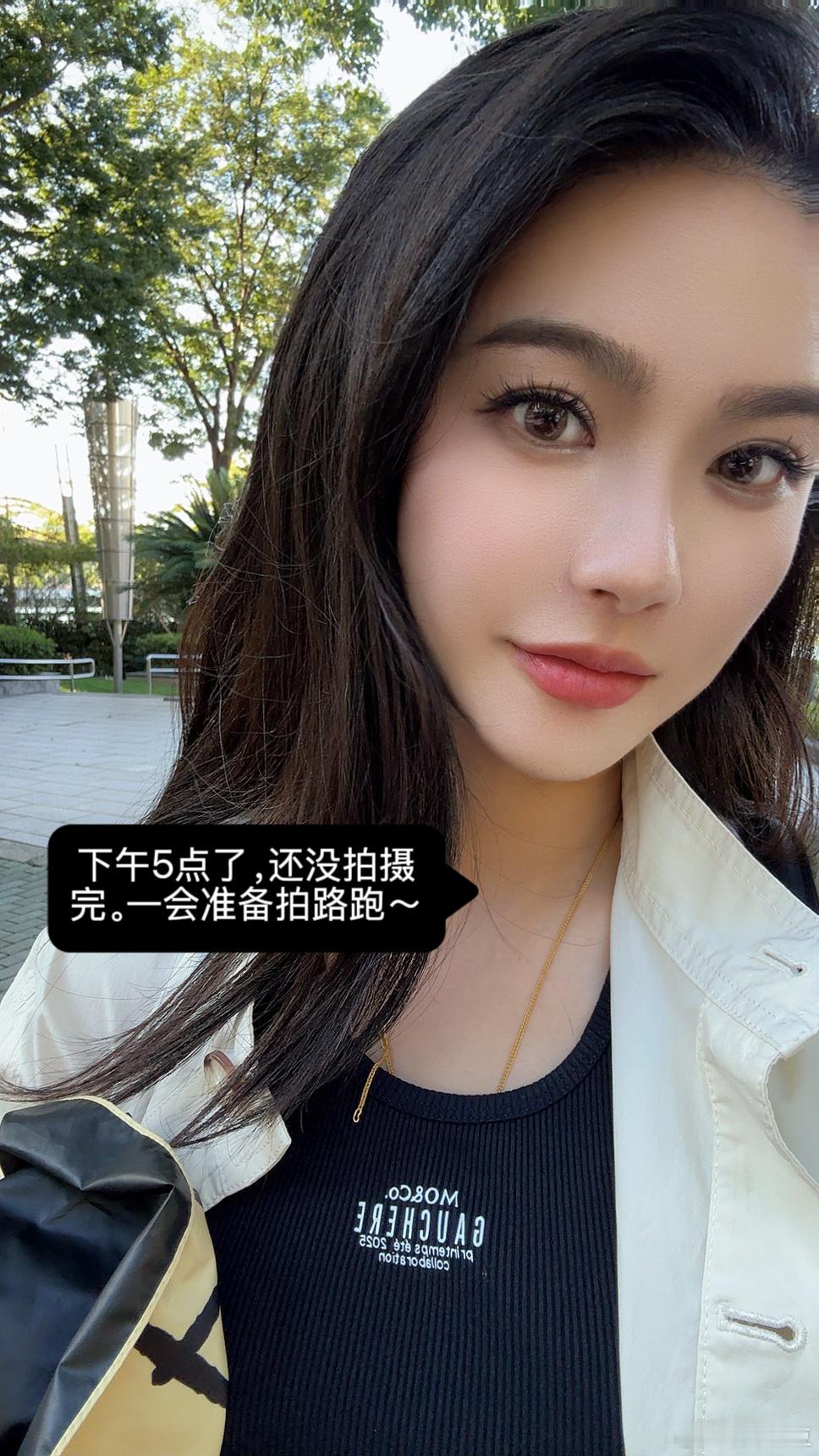 宁波工作plog来啦[出发咯]忙到8点半才吃到饭，粉丝推荐的【甬上名灶】根本排不