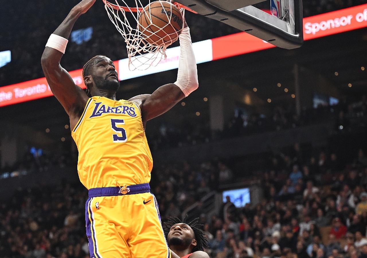 不出意外的话，湖人首轮的对手应该是狼火掘，大家希望是哪个？上限次轮，因为不是雷就