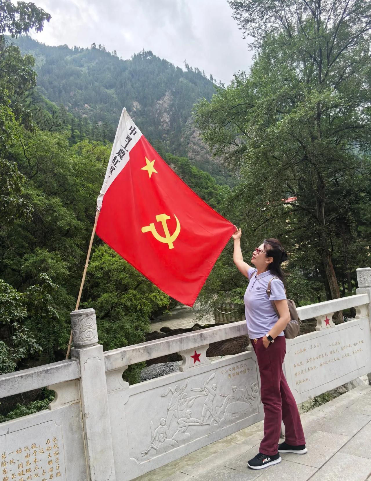 腊子口位于甘肃省甘南藏族自治州迭部县境内，是甘川两省的交通要道，历来是兵家必争之