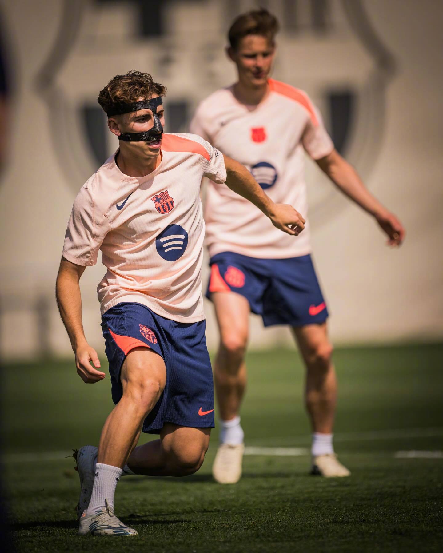 🥰快乐的一天从训练开始！⏳客战赫塔菲，我们准备好了❤️🔥巴萨 🔴🔵For