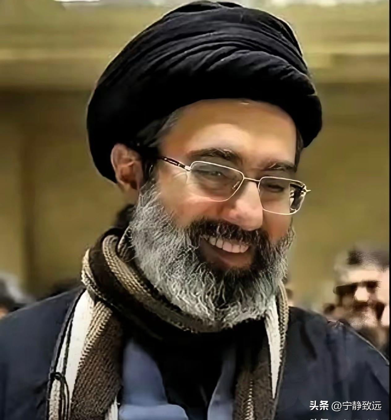 疯了！据俄罗斯卫星社3月20日报道，RT记者史蒂夫和摄影师阿里，在黎巴嫩南部卡斯