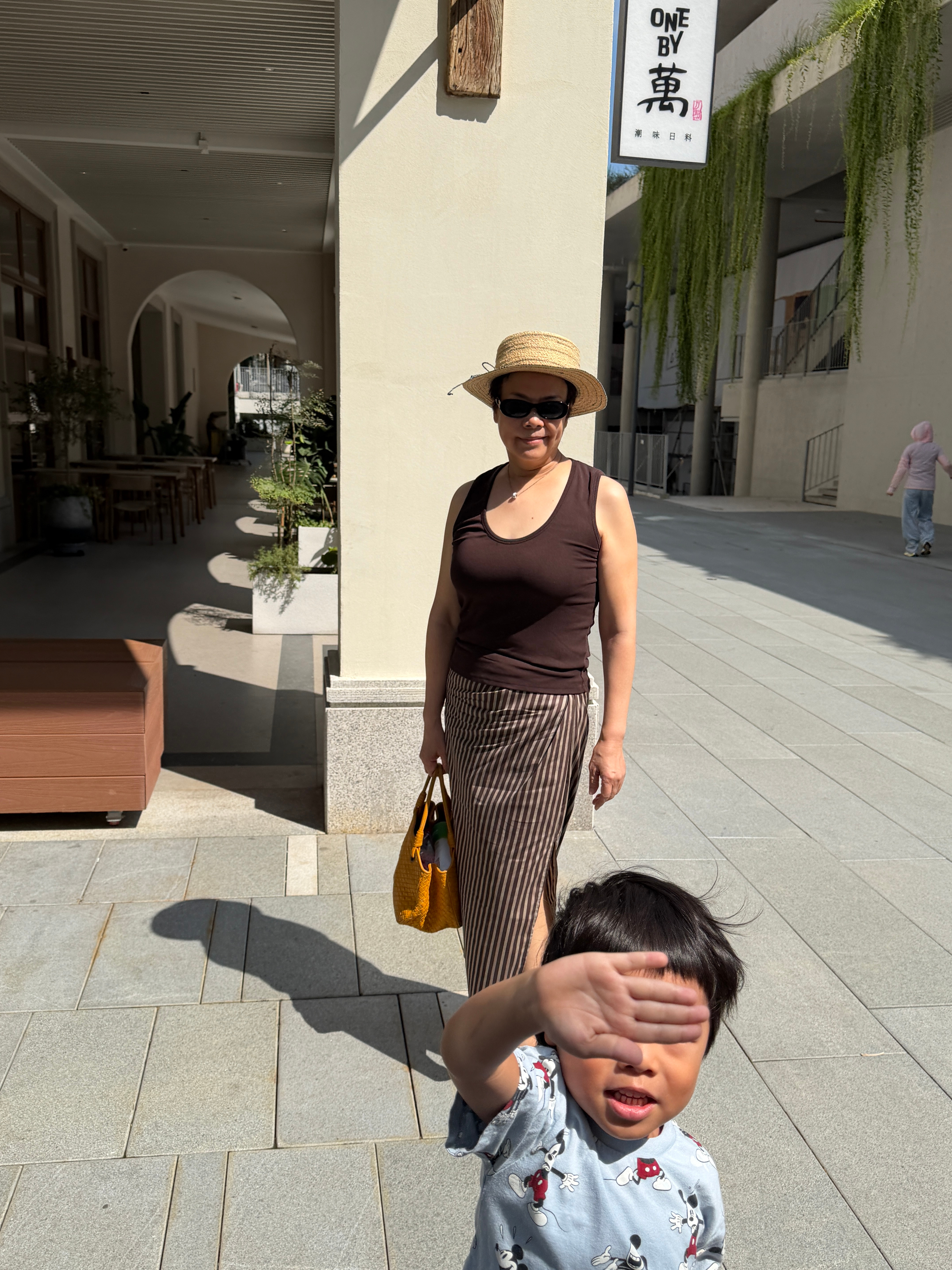 外婆在我家和小孩一起过暑假我每天都能有外婆梳那种自己梳不了的五花辫子 梳辫子的时
