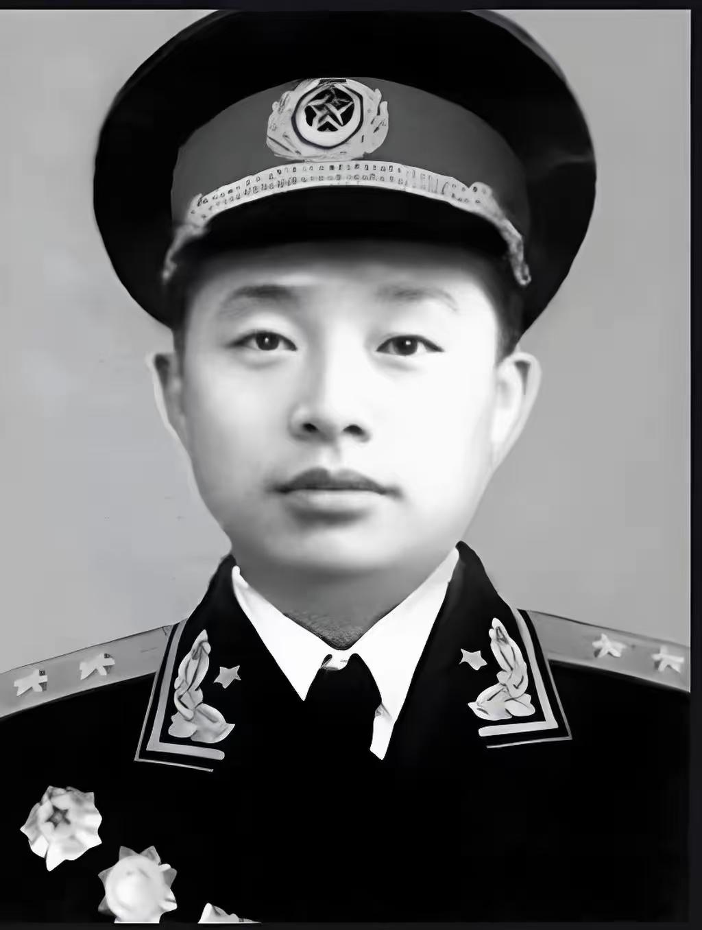 38岁授开国中将 刘西元：铁血铸军魂 功勋照千秋。
 
刘西元（1917—200