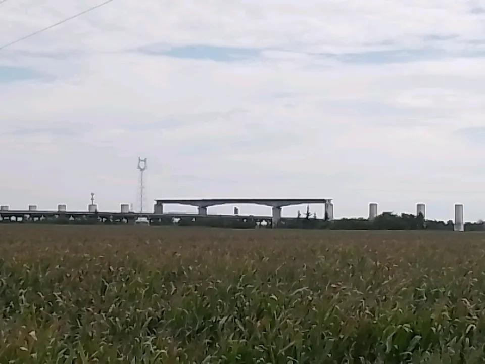 西韩候城际高铁 现状，
蒲城段，
跨越榆蓝高速，
西延铁路
可惜，20年被陕西省