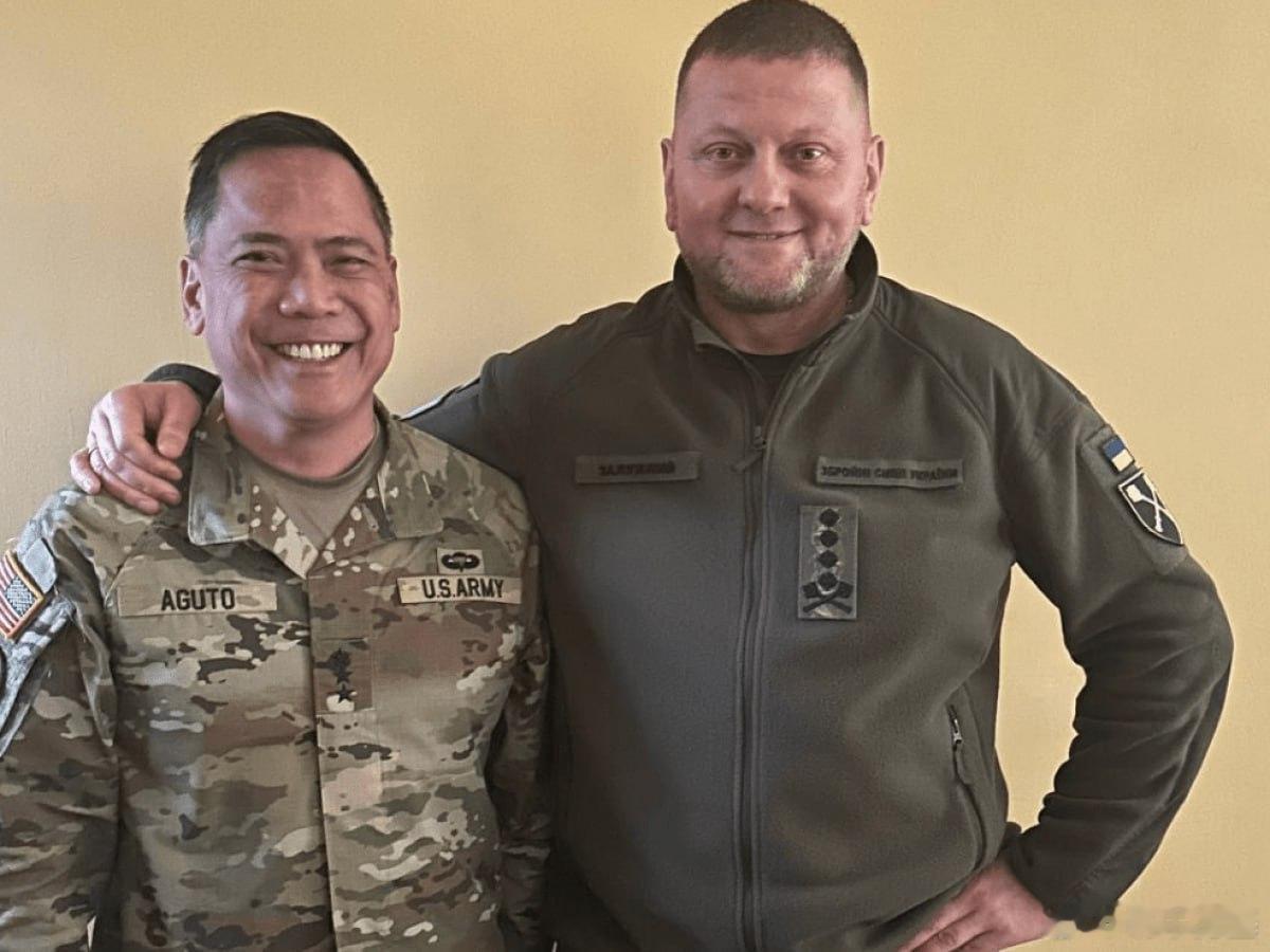 美国国防部称，一名将军在基辅喝下一升白兰地后脑震荡并遗失机密文件。▪️负责协调对