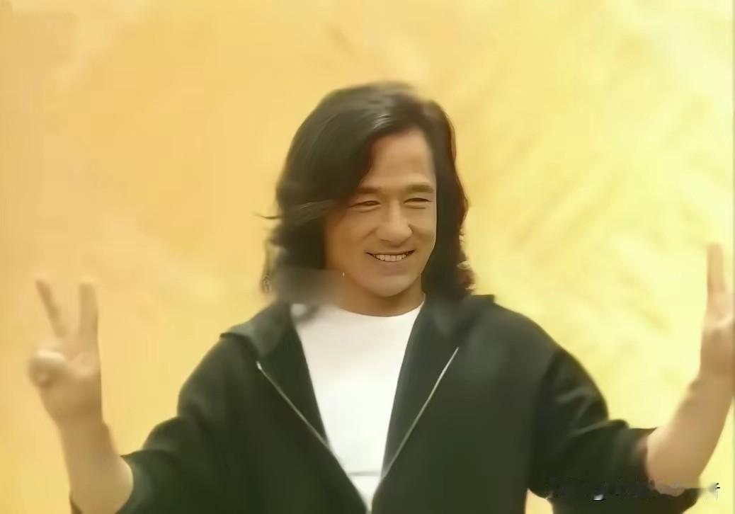 吴绮莉真的输给了成龙，感情被辜负，就连爱的结晶也被嫌弃。
成龙当很坦然说了“全世