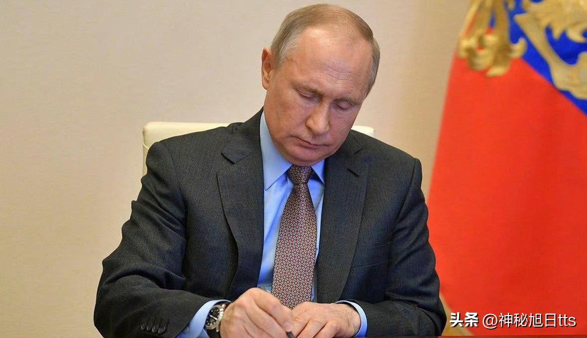 11月4日俄罗斯总统普京签署了两项法律，其目的可能是为了便于在乌克兰的持久战以及
