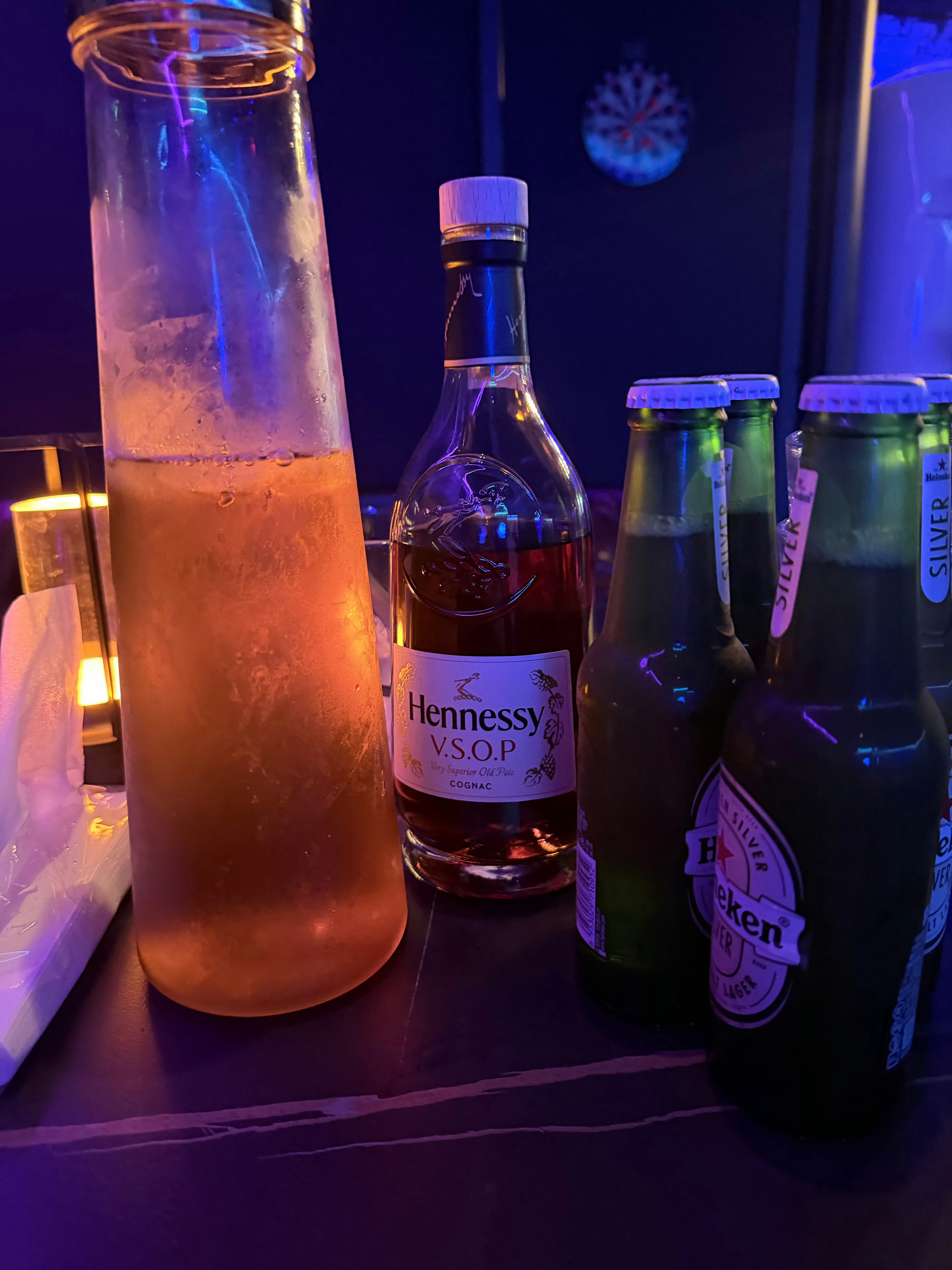 不行，得整点喝的🥃🥃🍻🍻…… 