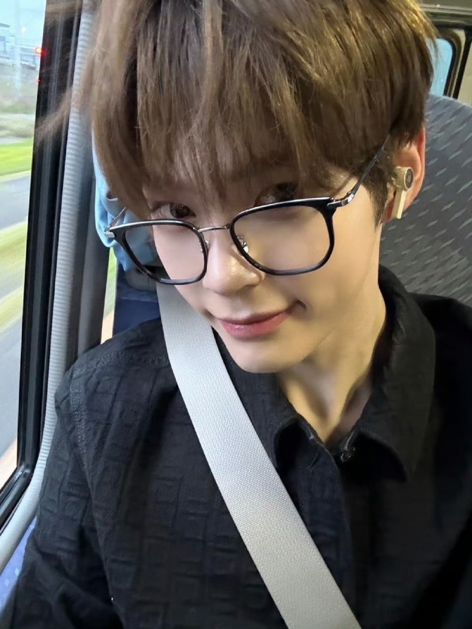 成韩彬好帅好温柔吧 