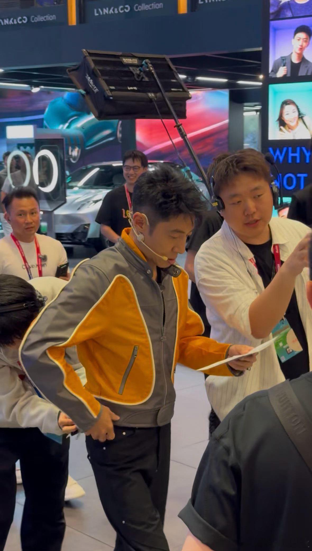 胖哥汽车频道你好吉利小撒报到 报道~2026北京车展