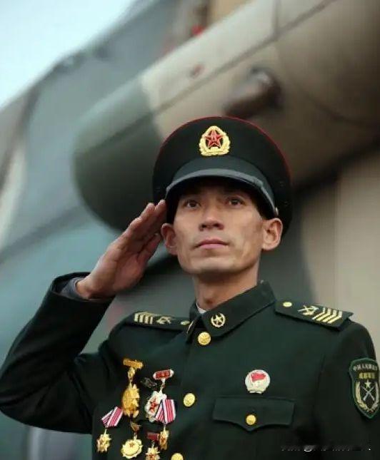 2000年，中国从俄罗斯进口6架军机，谁知刚飞不久就坏了4架！俄专家怎么也修不好
