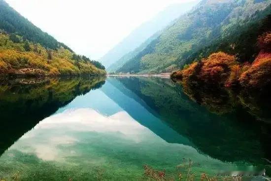 #记录我的2024# 
《泾溪》
唐代·杜荀鹤

泾溪石险人兢慎，

终岁不闻倾