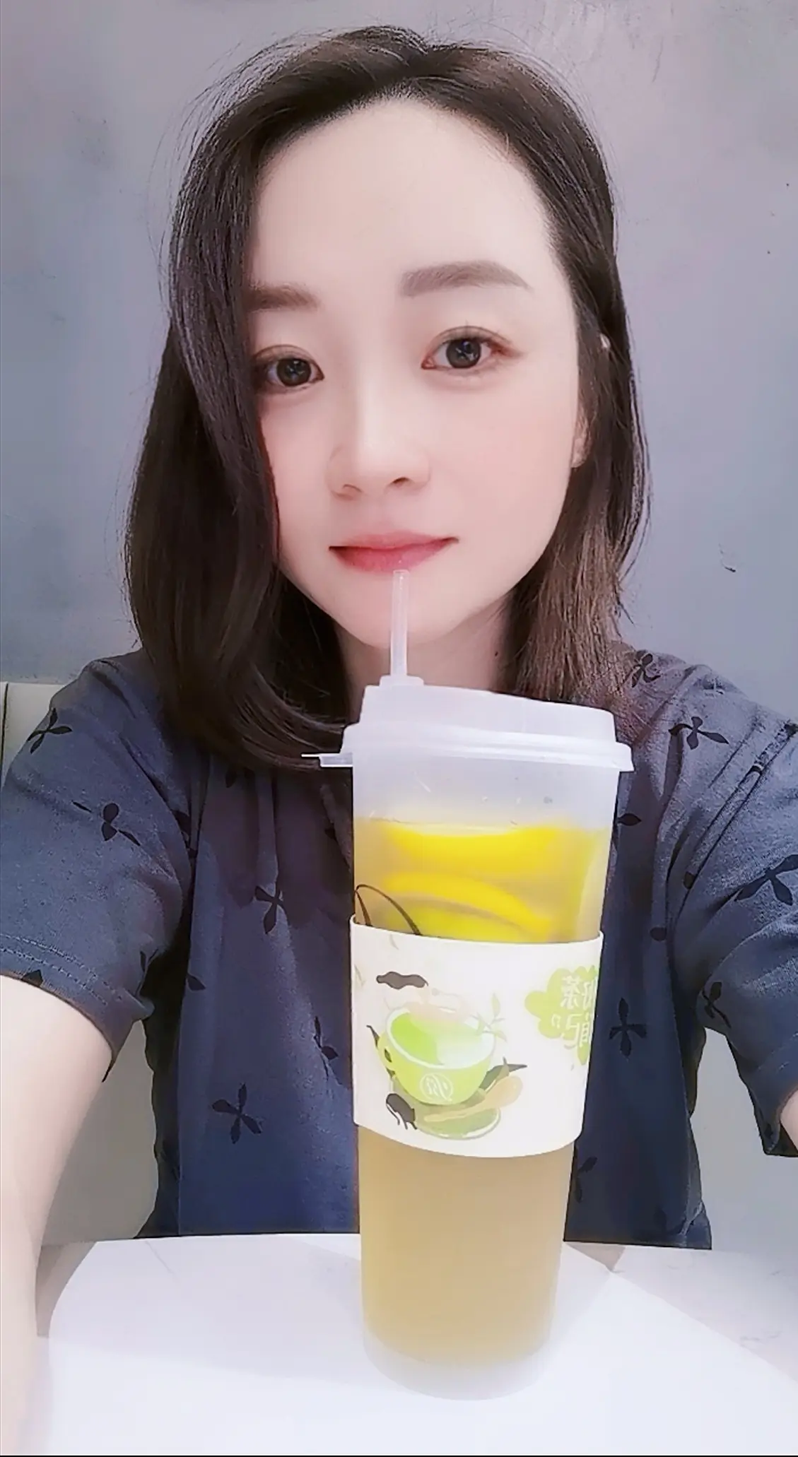 “生命最好的样子，是懂得渡生活的难，也懂得谢时光的暖，烟火人间，独善其...