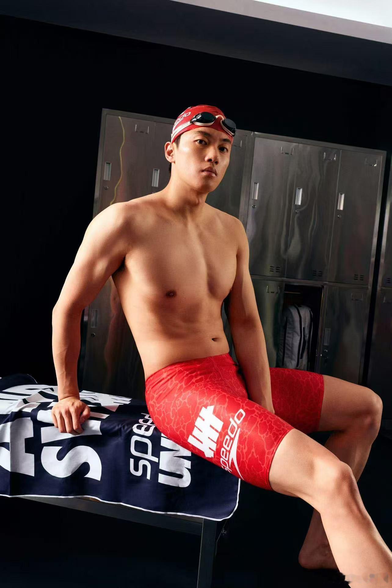 UNDEFEATEDxSpeedo联名 想要游泳也穿出街头氛围感可以看看UNDE