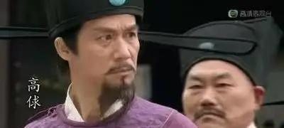 高俅其实真没大家想的那么坏，至少对苏轼是真讲义气。

他最早是苏轼府里的小书童，