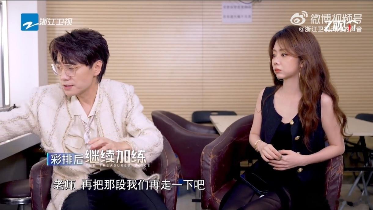 谭松韵不怕天赐输 谭松韵反复雕琢《小半》，登台前还在练，怕的不是输，是没把最好的
