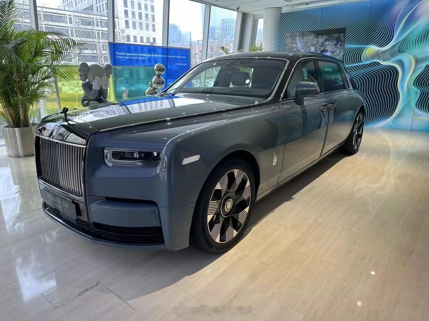 劳斯莱斯幻觉  最新2024款  定制版 顶级配置 加长版  新车一台  也太好