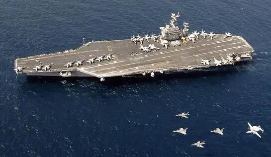 福特级航母打击群已驶入加勒比海区域，与此前部署在该地区的多艘军舰会合，留给委内瑞