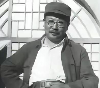 1943年，一个叛徒找到了李克农，说他已经知道错了，请求李克农给他一个机会，李克