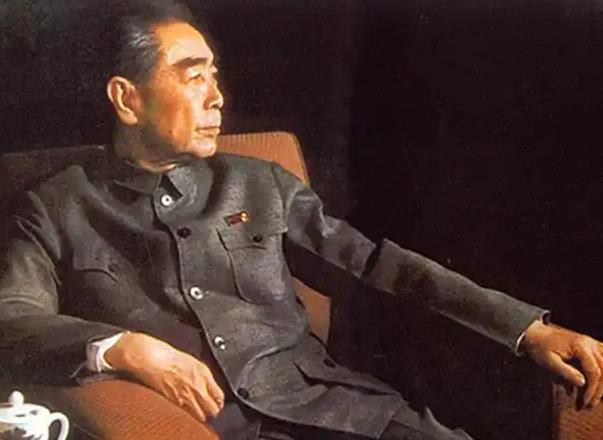 在那个风雨飘摇的年代，一场枪声骤起的行动悄然酝酿，国民党右派背弃合作，革命力量面