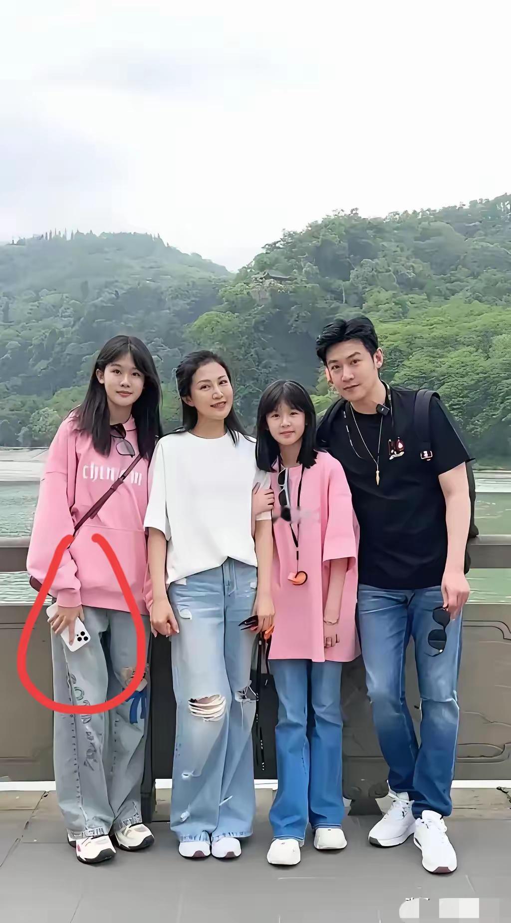 星二代用的手机是什么品牌呢？