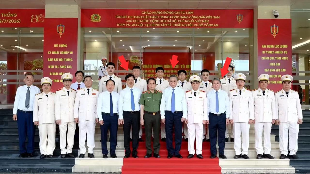 阮唯玉和阮海宁是懂苏林的！

在越南人民安全力量传统日80周年之际，7月6日上午