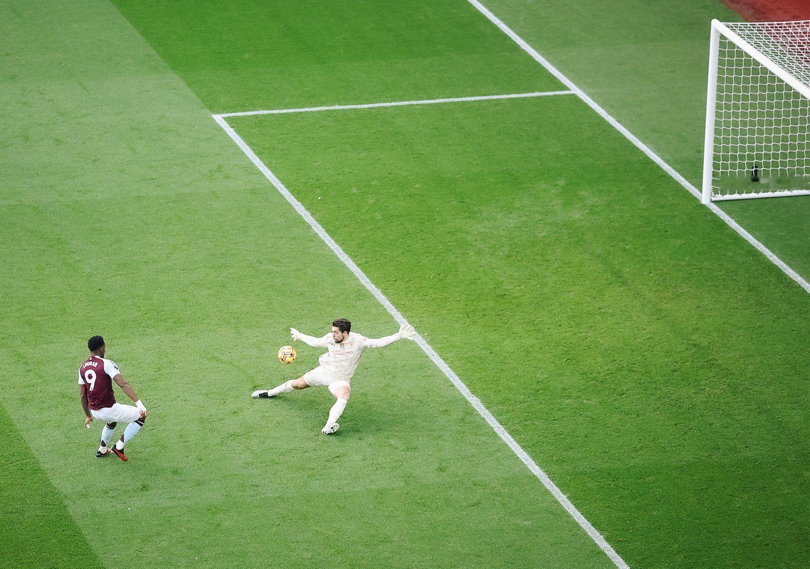 维拉主场2-1击败曼城，蓝月亮又是一波三连败，英超排名暂时跌到第6位，最近12场