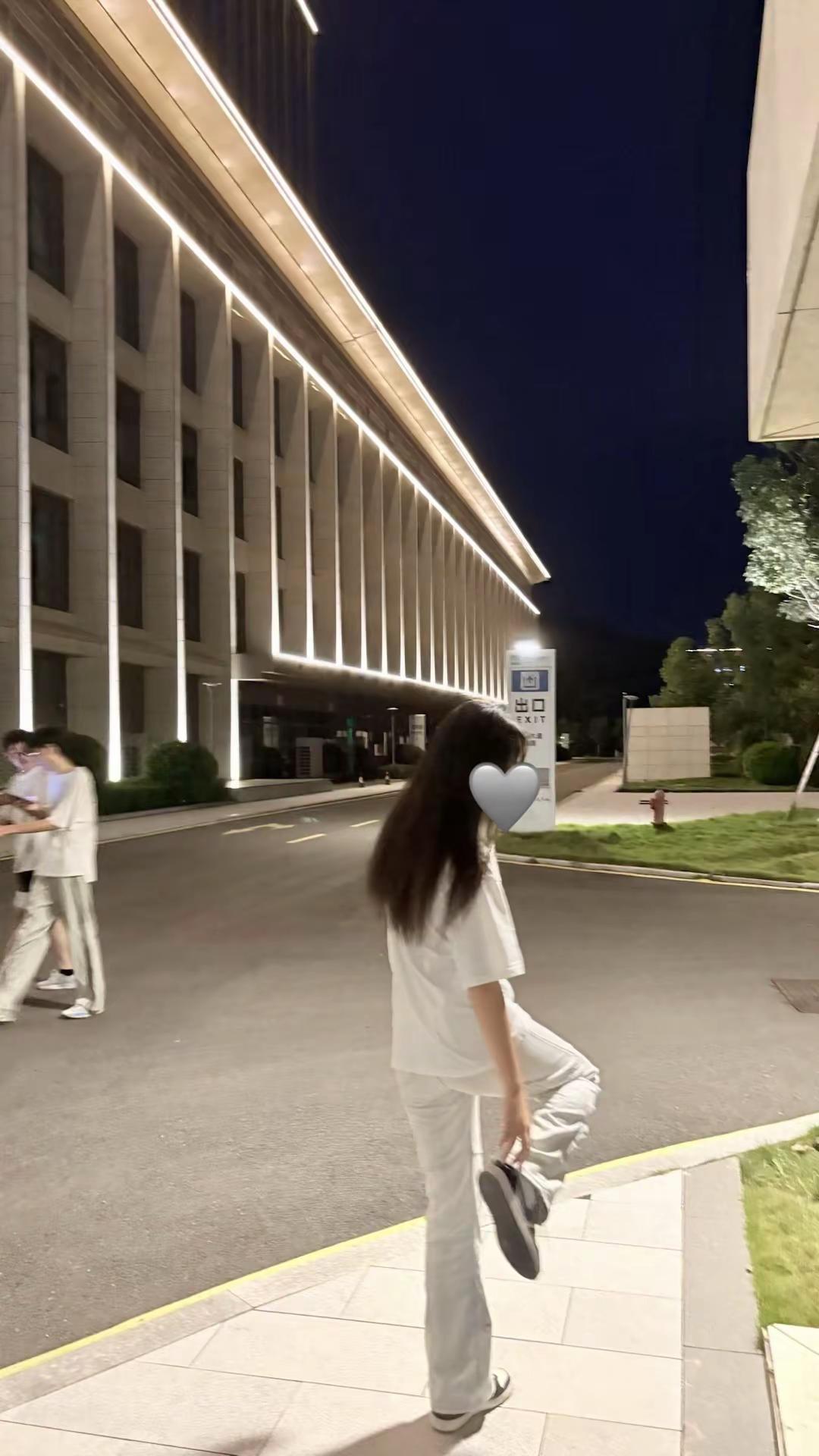 像我这种数学只写选择题考25分的人 会坏到哪去 会算计你的感情吗