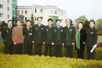 中国军工的崛起，离不开为军工付出的科技人员！
    我在珠海看过九天飞机，可以