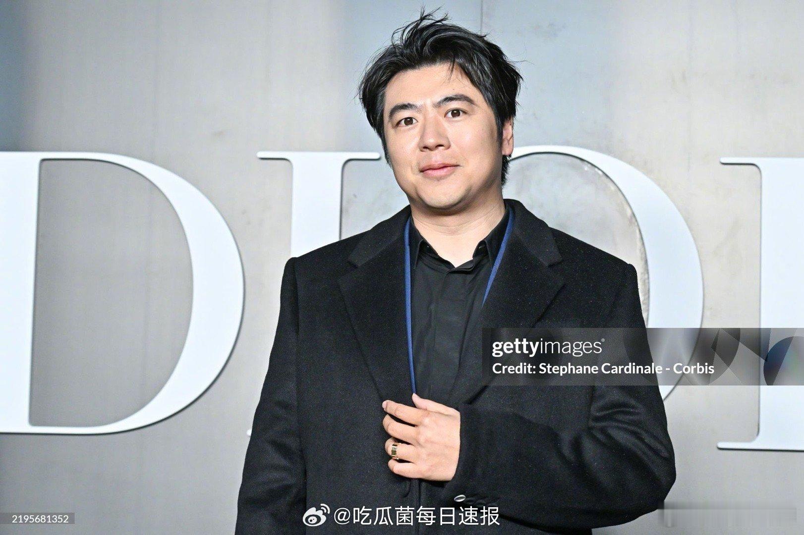 Dior时装秀郎朗吉娜、王俊凯、韩素希G社生图，不是很妙的样子…… 